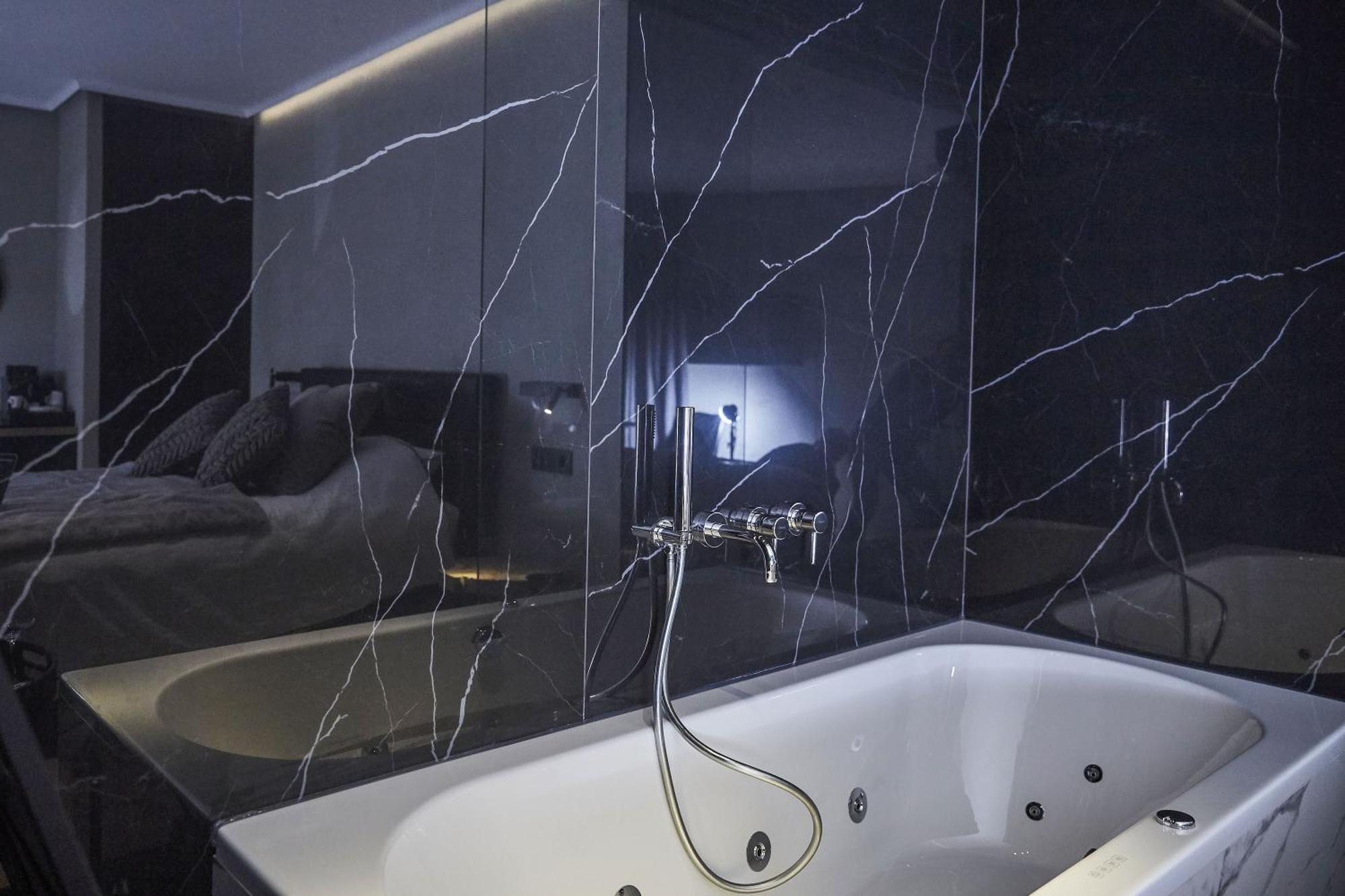 Hotel Oniro - Luxury Rooms & Wellness Suites (Adults Only) Tournai Luaran gambar