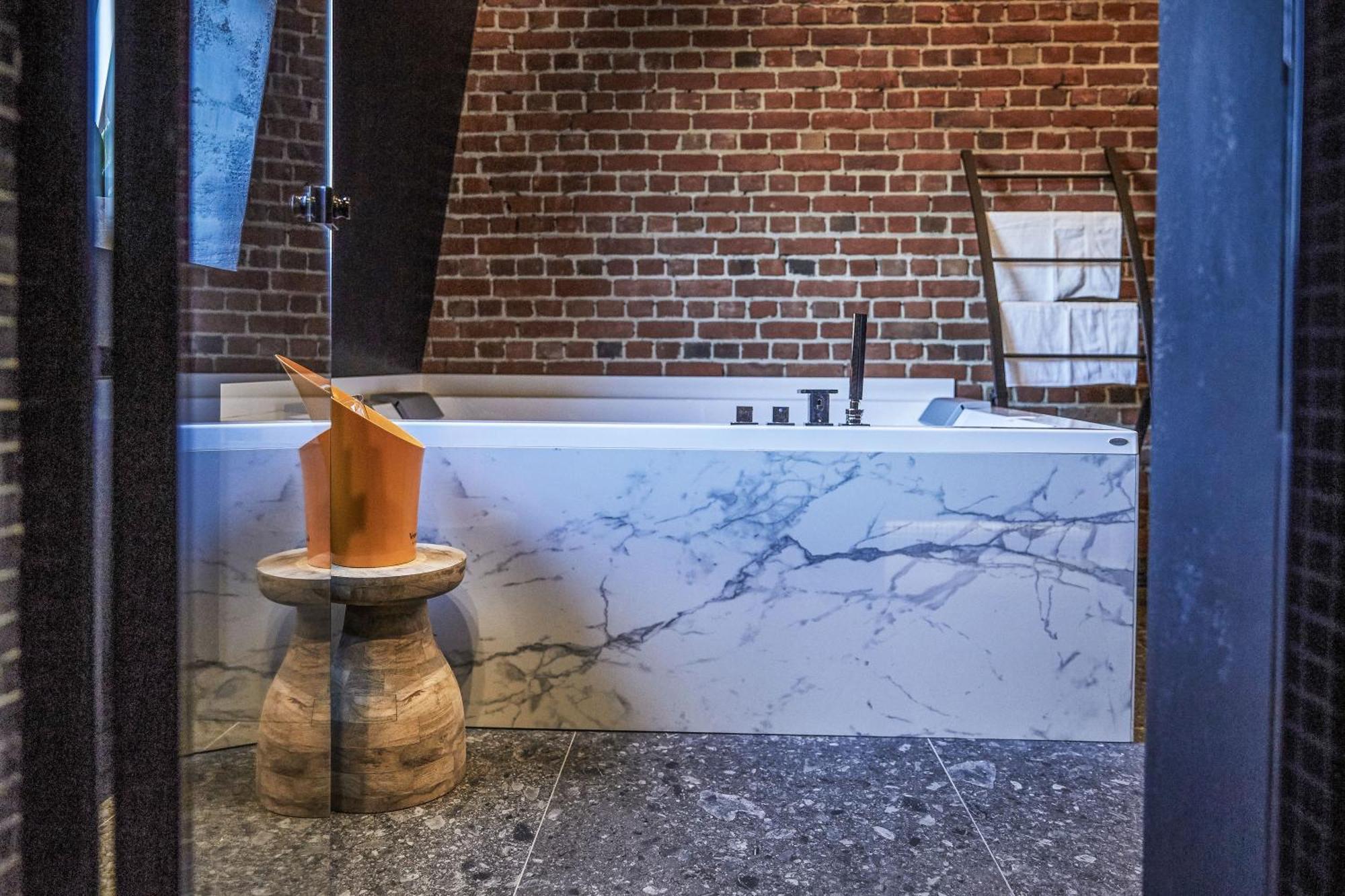 Hotel Oniro - Luxury Rooms & Wellness Suites (Adults Only) Tournai Luaran gambar
